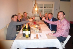 Een gezellige wijnproeverij met vrienden in Kampen