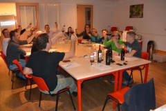 Een gezellige wijnproeverij met vrienden in Westelbeers op locatie